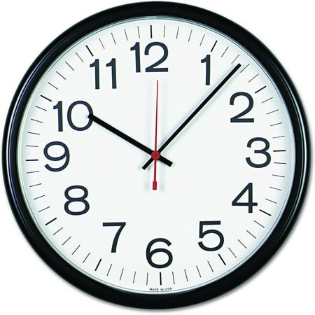 Universal UNV11381 13.5 in. dia. Indoor/Outdoor Round Wall Clock - Black Case